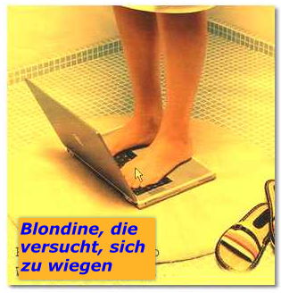 Blondinde auf Laptop